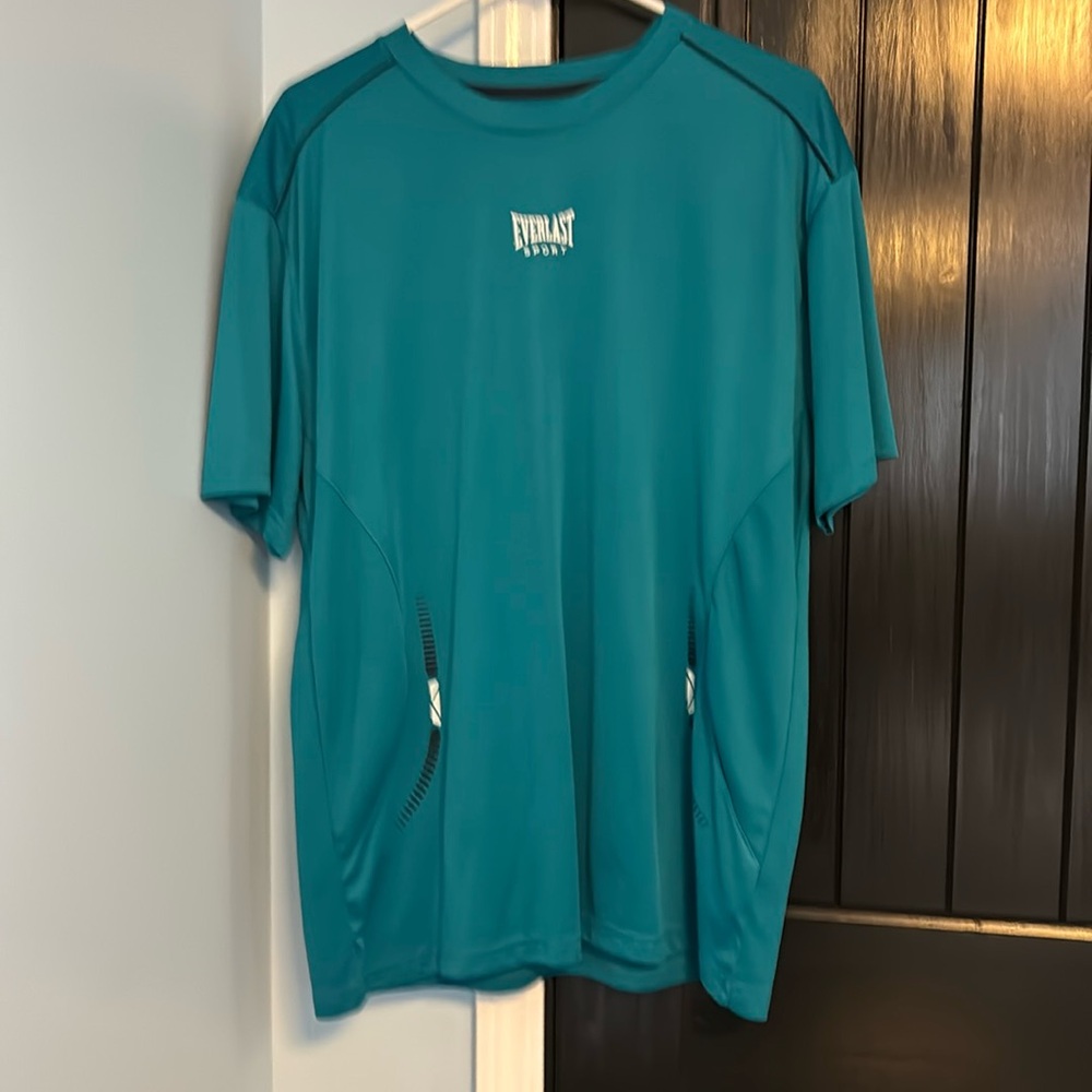 Men’s short sleeved shirt
